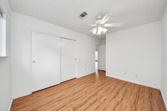 Building Photo - 17003 Amidon Dr