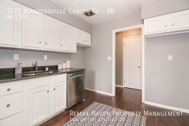 Foto del edificio - 3271 Warrensville Center Rd #8b- Spacious ...