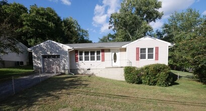 Building Photo - 543 Manchester Dr