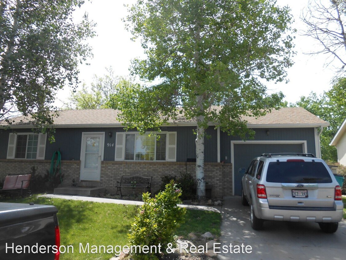Foto principal - 3 br, 2 bath House - 914 Canyon Ct.