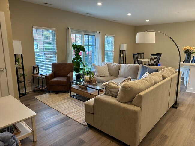 Foto del edificio - 319 S Glendale Ave