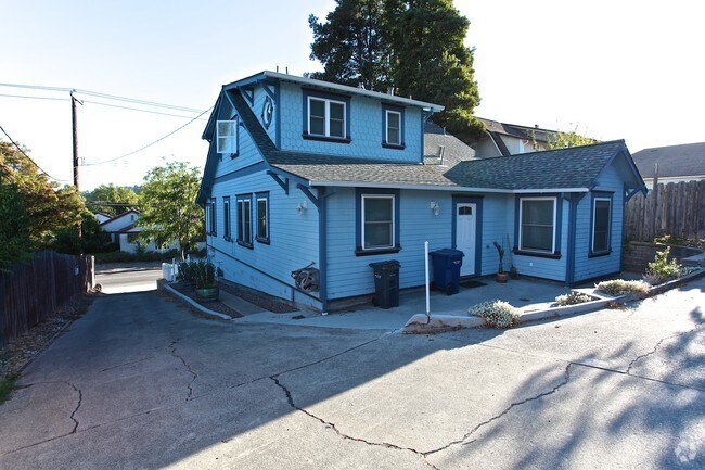 Building Photo - 204 Bodega Ave