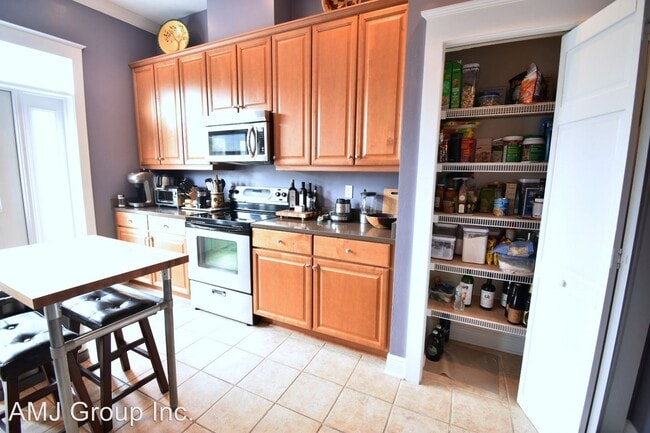 Building Photo - 2 br, 2.5 bath Apartment - 425 NE 2nd Avenue