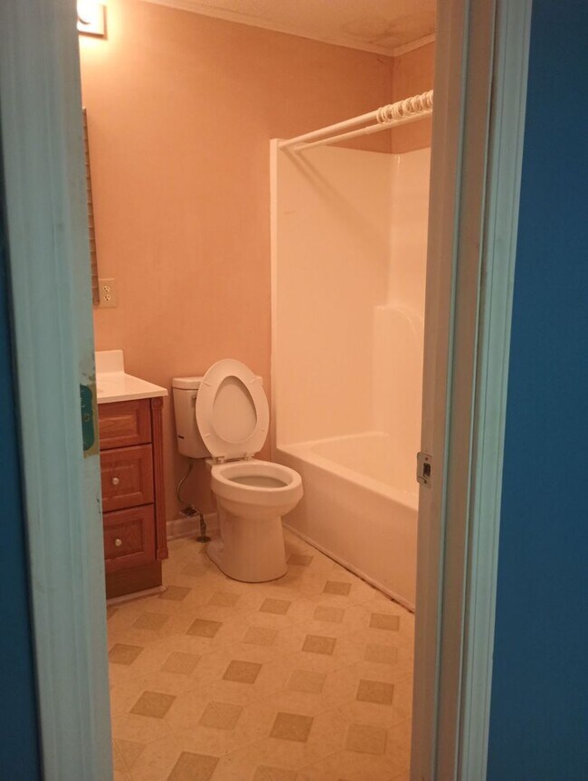 Foto del edificio - 121 Gould Dr