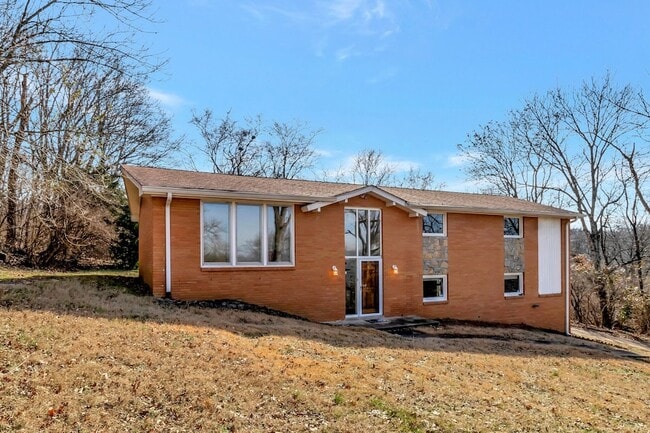 Photo - 6469 Fleetwood Dr House