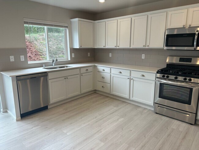 Foto del edificio - Brand new Lennar Home in Belfair