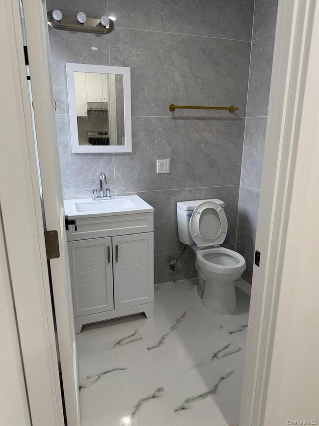 Building Photo - 86-05 Britton Ave