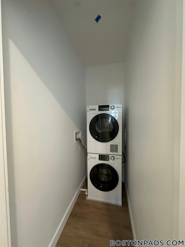 Building Photo - 199 Gardner St