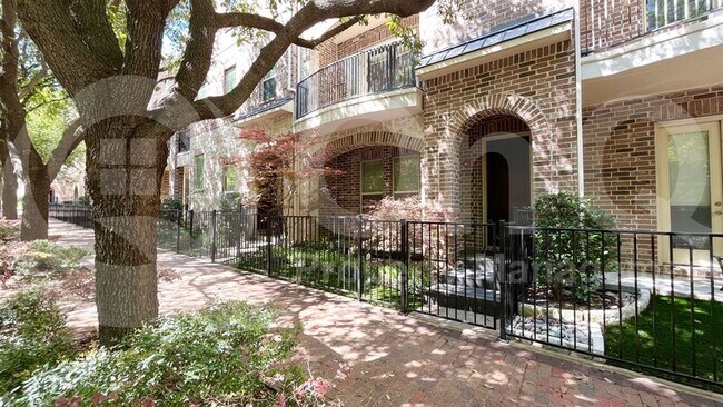 Foto del edificio - 5025 Calloway Drive