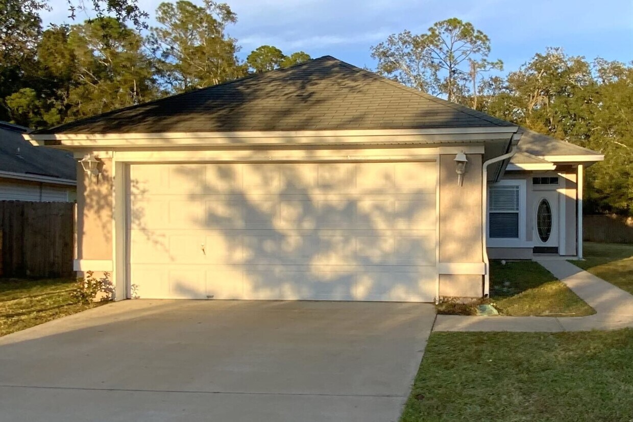6627 Morse Glen Ln House Rental in Jacksonville, FL