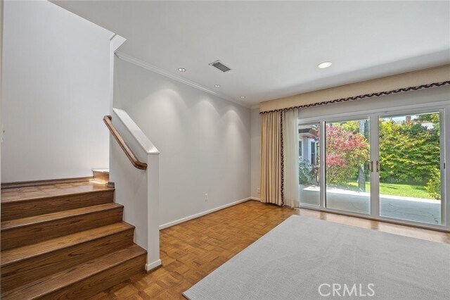 Building Photo - 5431 E El Jardin St