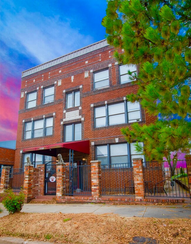 Building Photo - 1108 S Detroit Ave Michael