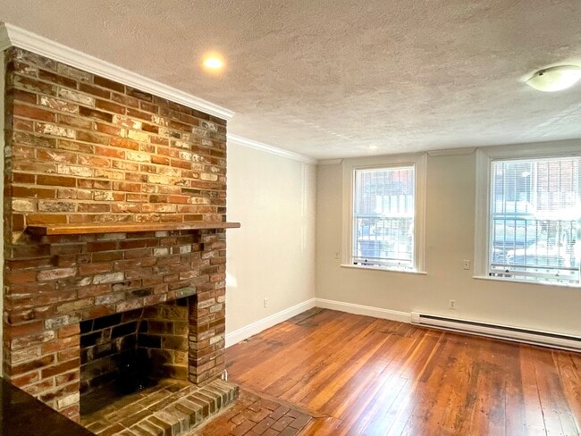 Building Photo - 181 Beacon St