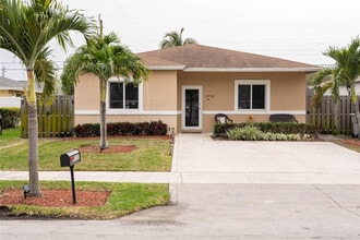 Building Photo - 2710 NW 5th St