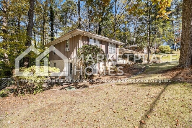 Photo - 2542 Melinda Dr NE House