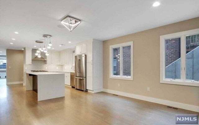 Foto del edificio - 746 Undercliff Ave