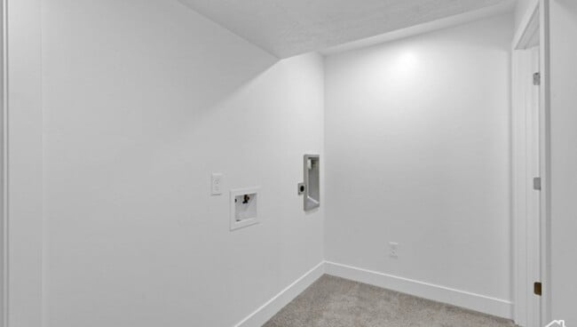 Foto del edificio - Honeyville 6955 N
