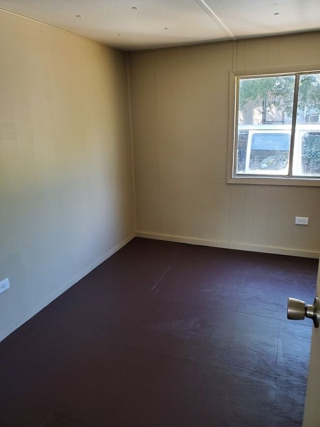 Foto del edificio - Two Bedroom One Bath Manufactured Home - G...