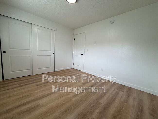 Foto del edificio - 7416 NE Hazel Dell Ave