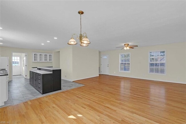 Foto del edificio - 9469 Glass Rd