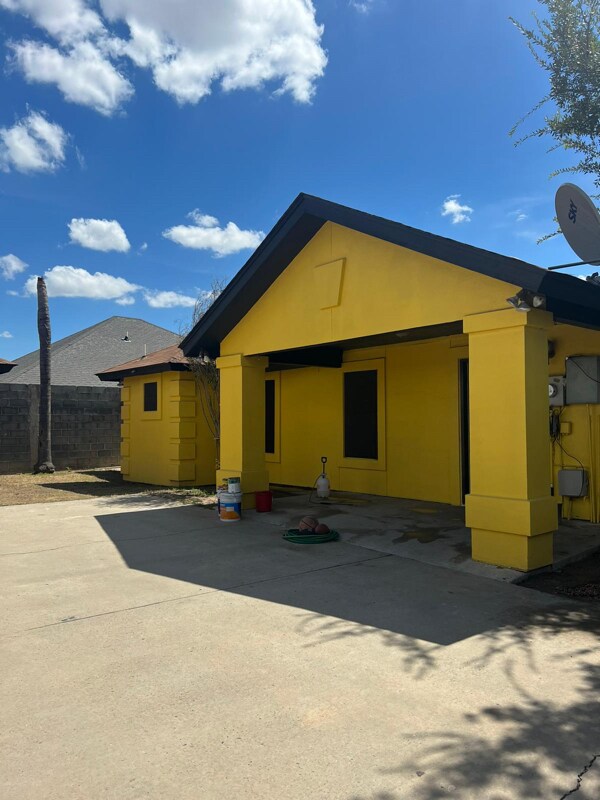 Foto del edificio - 409 Gaucho Ln