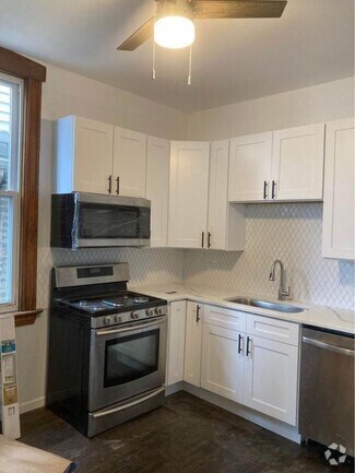 Building Photo - 2716 W 23rd Pl