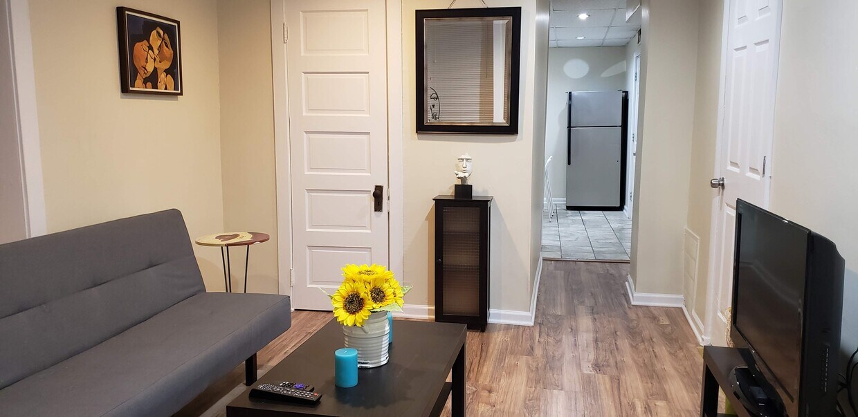 Foto principal - 3634 S Hermitage Ave