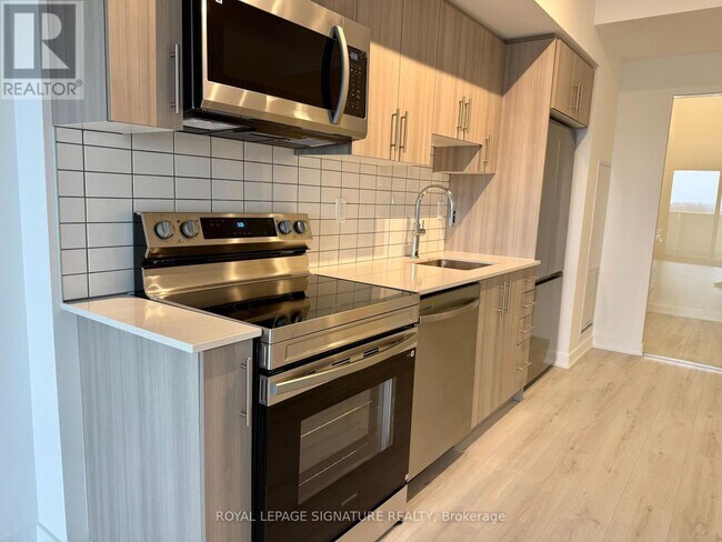 Photo du bâtiment - 1010 Sandy Beach Rd