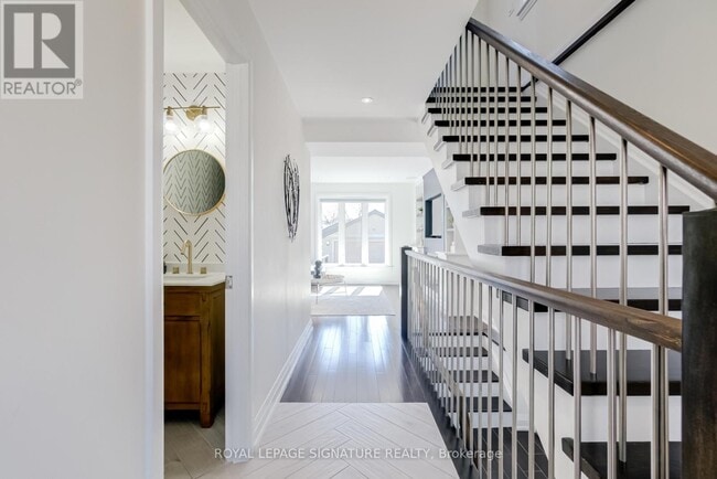 Building Photo - 71 Roseland Dr