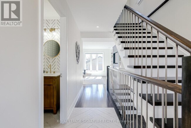 Photo du bâtiment - 71 Roseland Dr