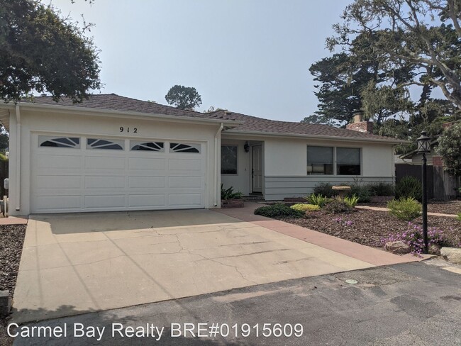 Building Photo - 3 br, 2 bath House - 912 Monterey Circle