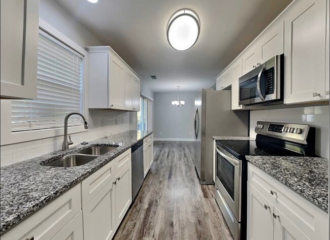 Foto del edificio - 2010 W Date Tree Rd