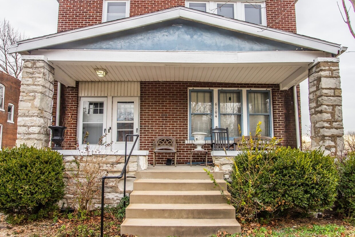 Primary Photo - Loft like living in Carondelet...Coming Soon!