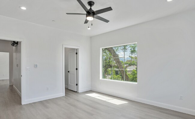 Foto del edificio - 321 E 2100 S