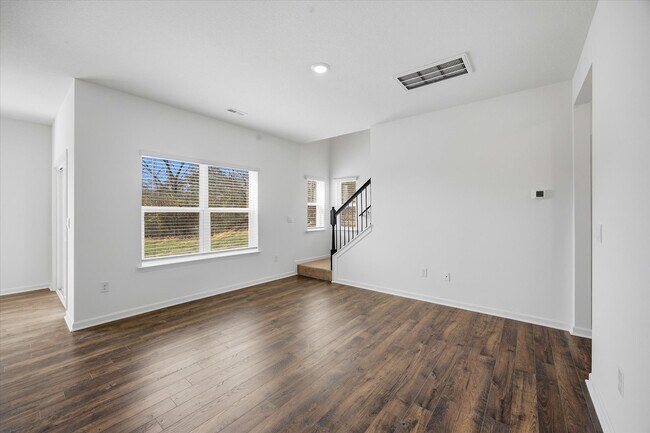 Building Photo - 702 Saulsbury Ln