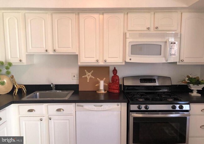 Foto del edificio - 345 Homeland Southway