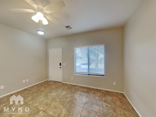 Foto del edificio - 6315 S 25th Dr