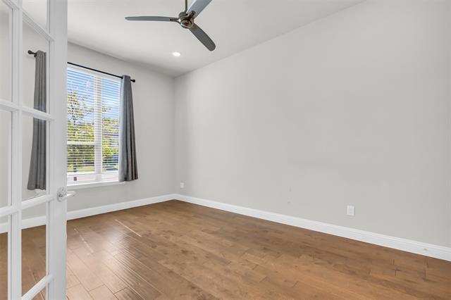 Building Photo - 6657 Barnes Dr