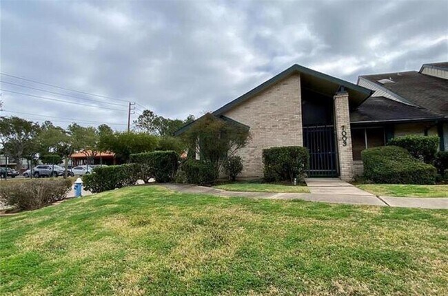 Building Photo - 7003 Westbranch Dr