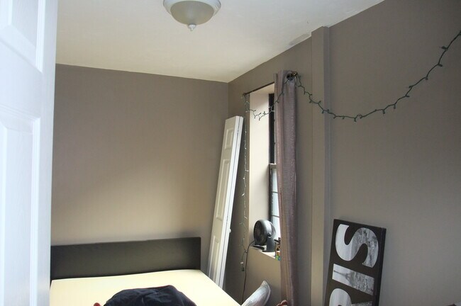 Building Photo - 7 Tileston St