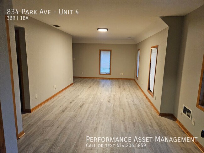 Foto del edificio - "Spacious 3-Bed with Private Balcony & Sky...