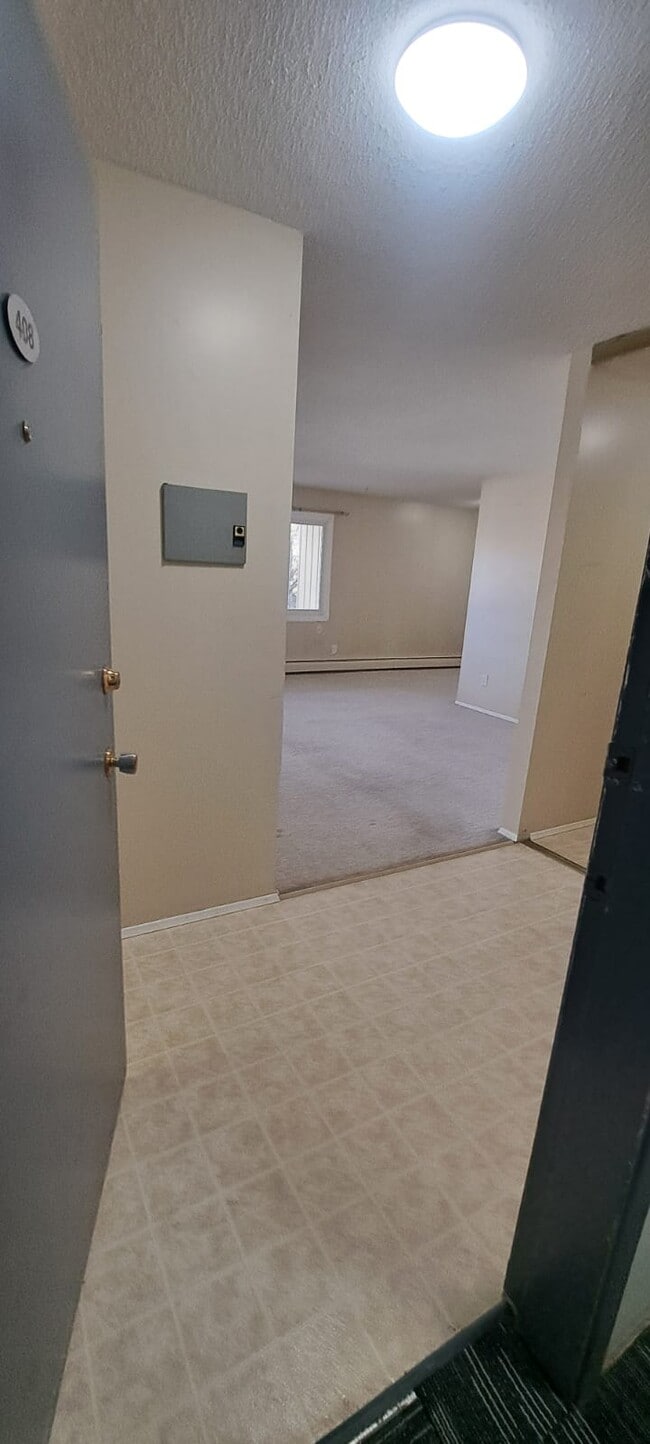 Photo du bâtiment - 4507-444 44 Ave