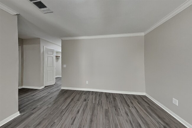 Building Photo - 10011 Storm Meadow Dr