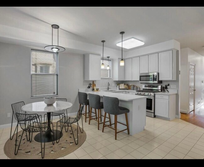 Foto del edificio - 1107 Highland St