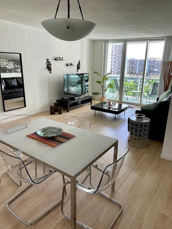 Building Photo - 3801 S Ocean Dr