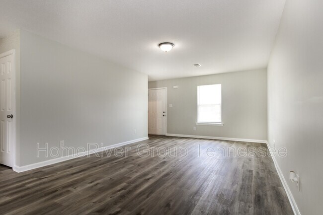 Building Photo - 3913 Chelsea Hill Dr