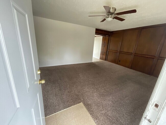 Foto del edificio - Nice 3 bed, 1 bath, 1 car garage