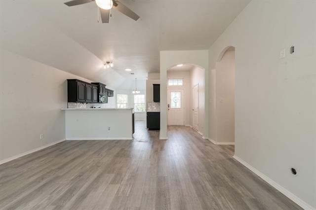 Building Photo - 912 Hidden Oaks Dr