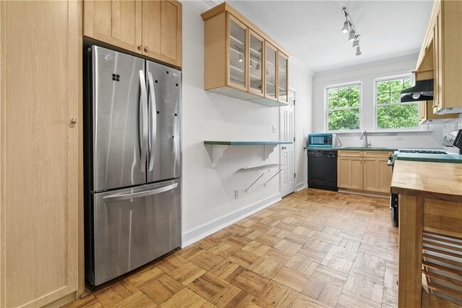 Foto del edificio - 878 Briarcliff Rd NE