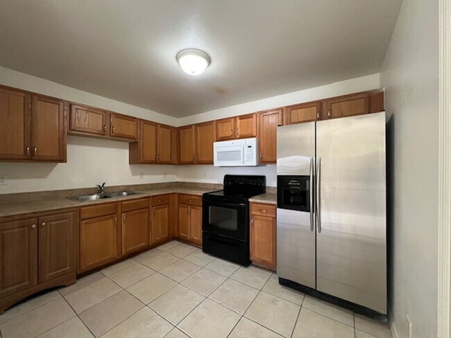 Foto del edificio - 4400/4402 27th Street SW